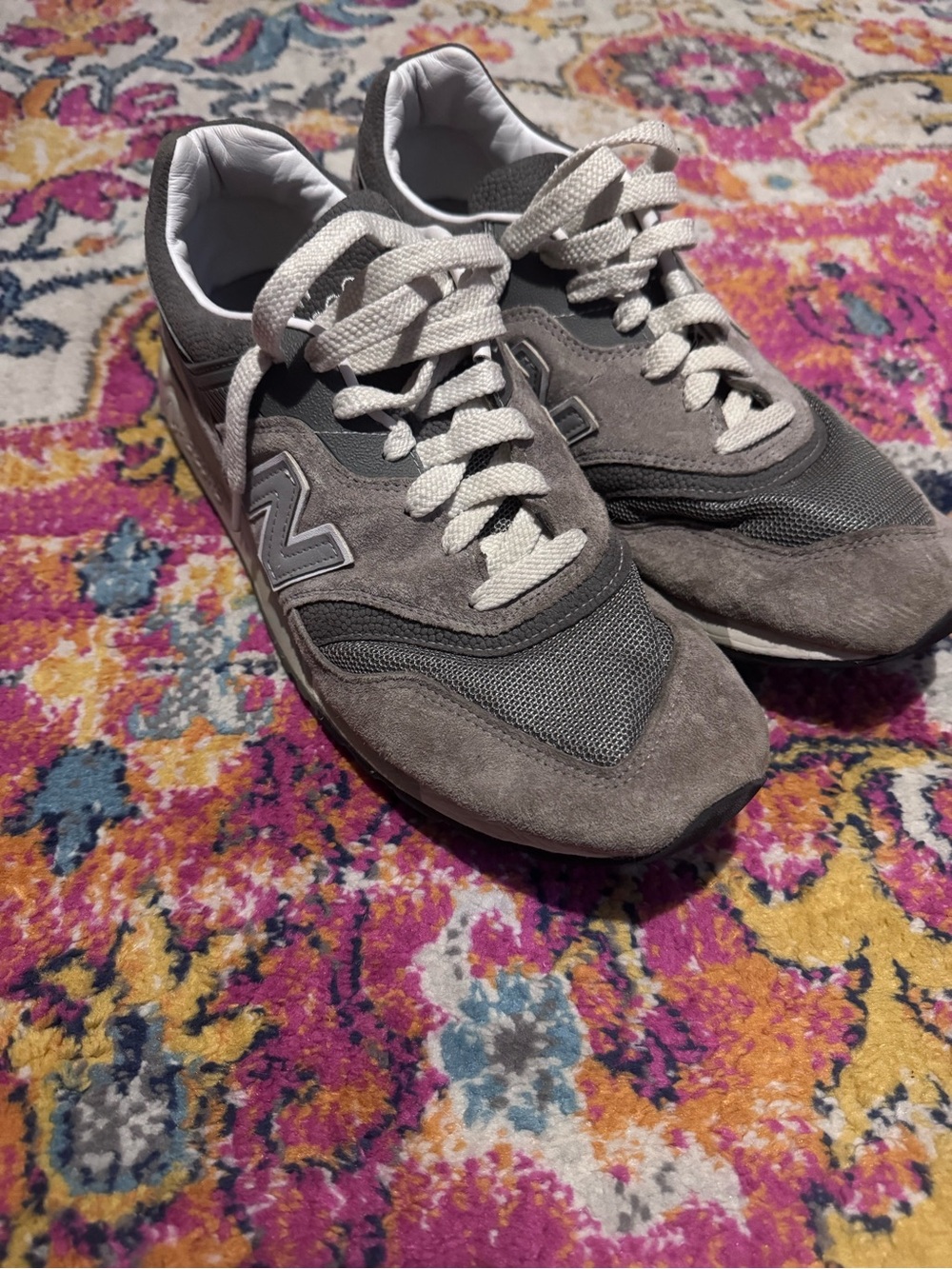 Men’s New Balance 998
Gray Suede & Mesh Sneakers